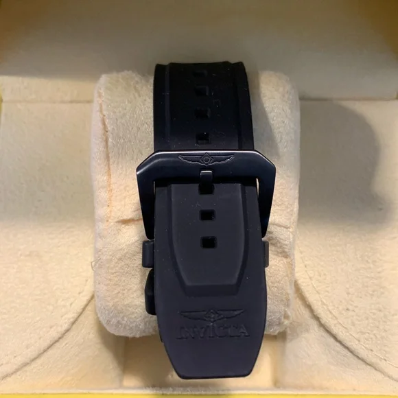 Invicta Men’s Watch - Picture 4 of 4